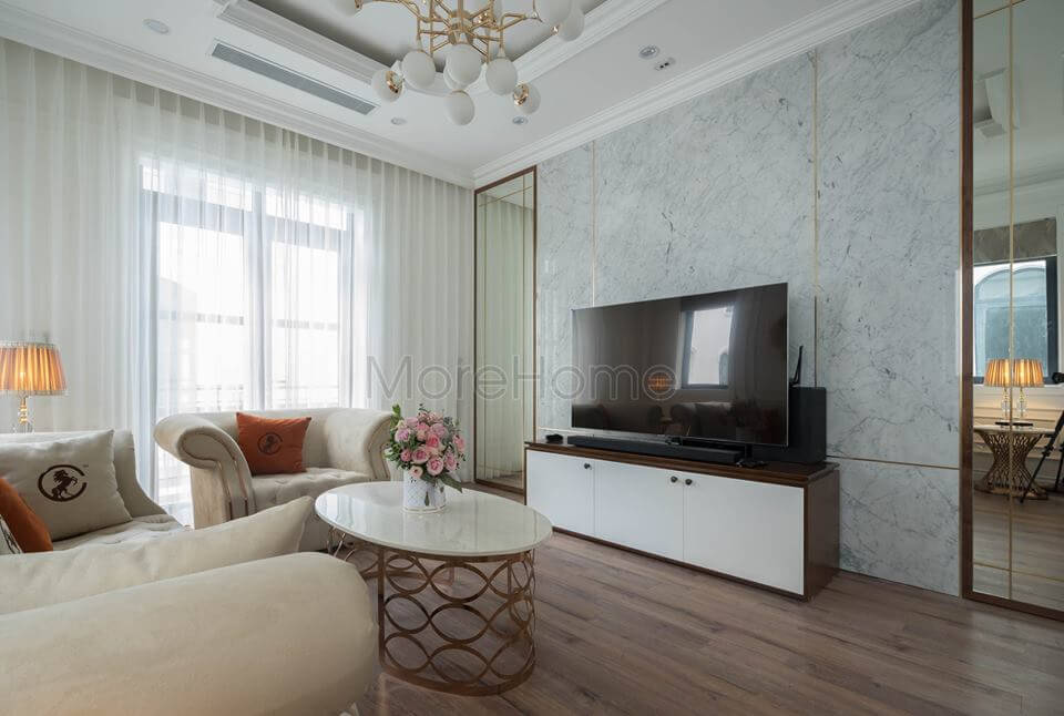 Thi công phòng khách biệt thự tân cổ điển với nhiều chất liệu đem lại sự phối kết hợp nội thất đầy tuyệt vời Ngắm nhìn các mẫu trang trí phòng khách sang trọng và tiện nghi